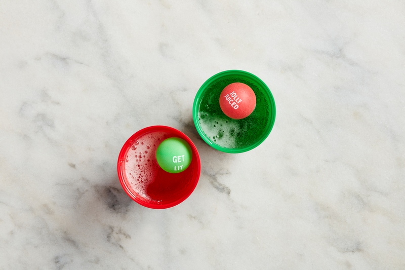 CHRISTMAS BEER PONG SET