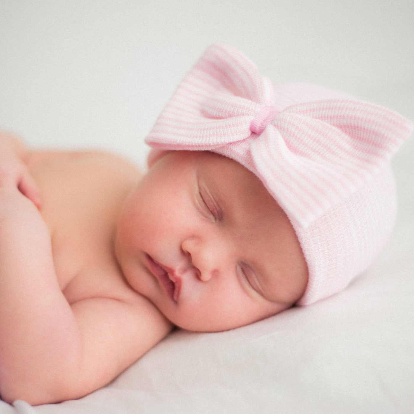 www.ilybean.com - SO SWEET Newborn Girl Hat - GIFT BOXED